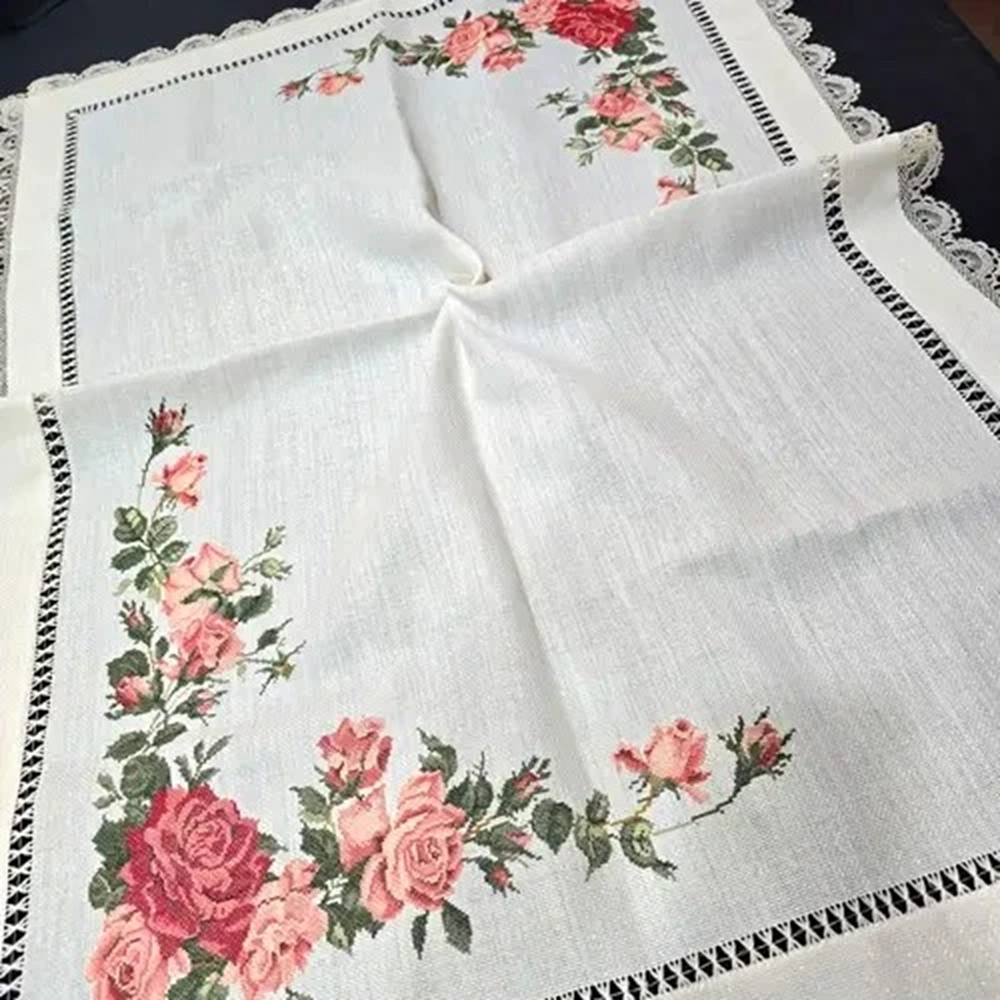 El İşi Kanaviçe Örtü 75*105 Cm