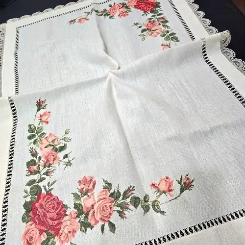 El İşi Kanaviçe Örtü 75*105 Cm